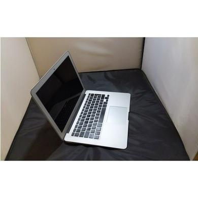 Refurbished Apple Macbook Air A1466 Core i5 5250U 4GB 128GB 13.3 Inch Laptop - 2015