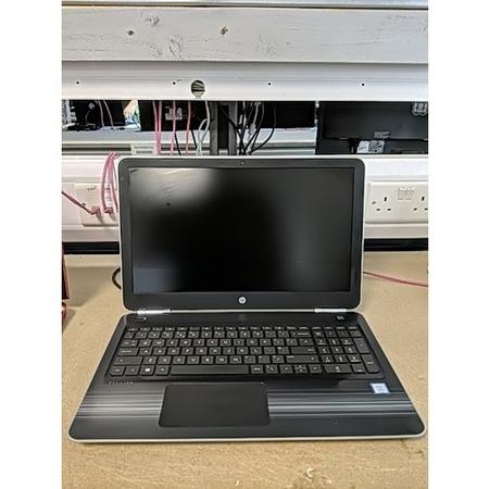 Refurbished HP Pavilion Core i5-7200U 8GB 256GB 15.6 Inch Windows 10 Laptop