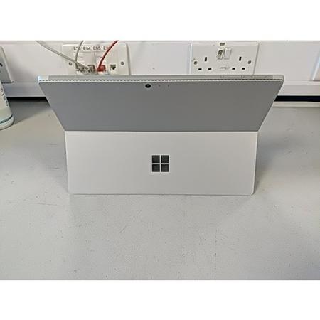 Refurbished Microsoft Surface Pro 4 Core i7-6650U 8GB 256GB 13.3 Inch Windows 10 Laptop