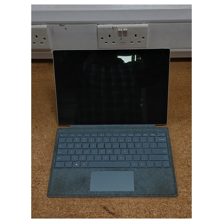 Refurbished Microsoft Surface Pro 7 Core i5-1035G4 8GB RAM 128GB SSD 12.3 Inch Windows 10 Laptop