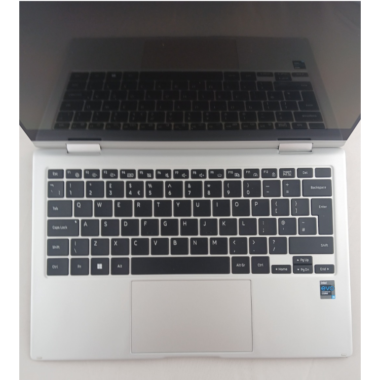 Refurbished Samsung 935QDB Core i5-1130G7 8GB RAM 256GB SSD 13.3 Inch Windows 11 Home Laptop