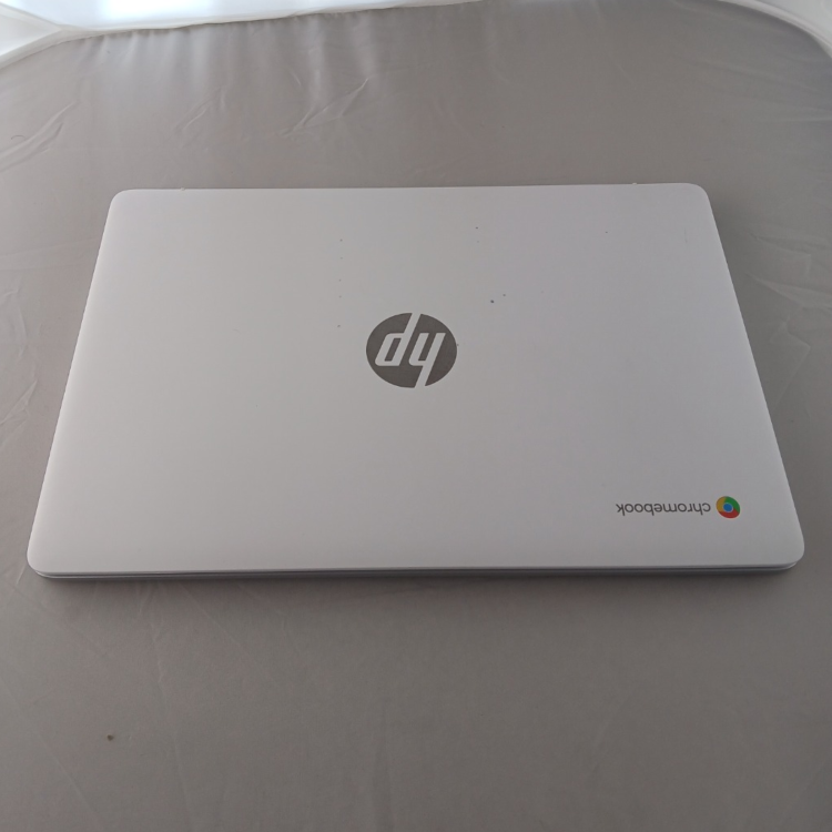 Refurbished HP 14 Intel Celeron N4020 4GB RAM 64GB SSD 14 Inch Chromebook