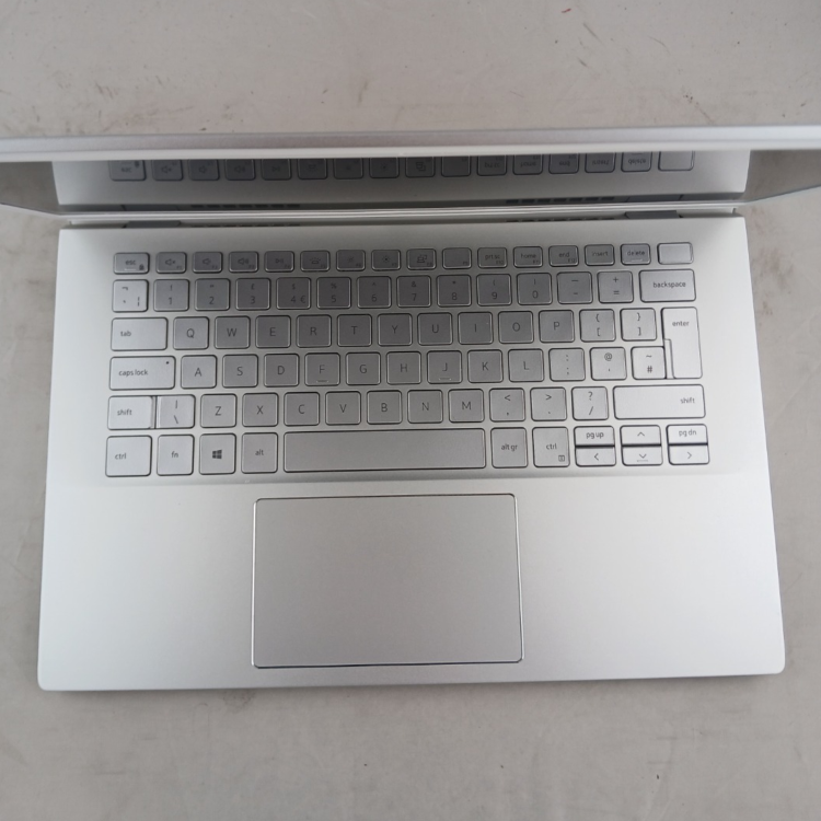 Refurbished Dell Inspiron 5402 Core i7-1165G7 8GB RAM 512GB SSD 14 Inch Windows 11 Home Laptop