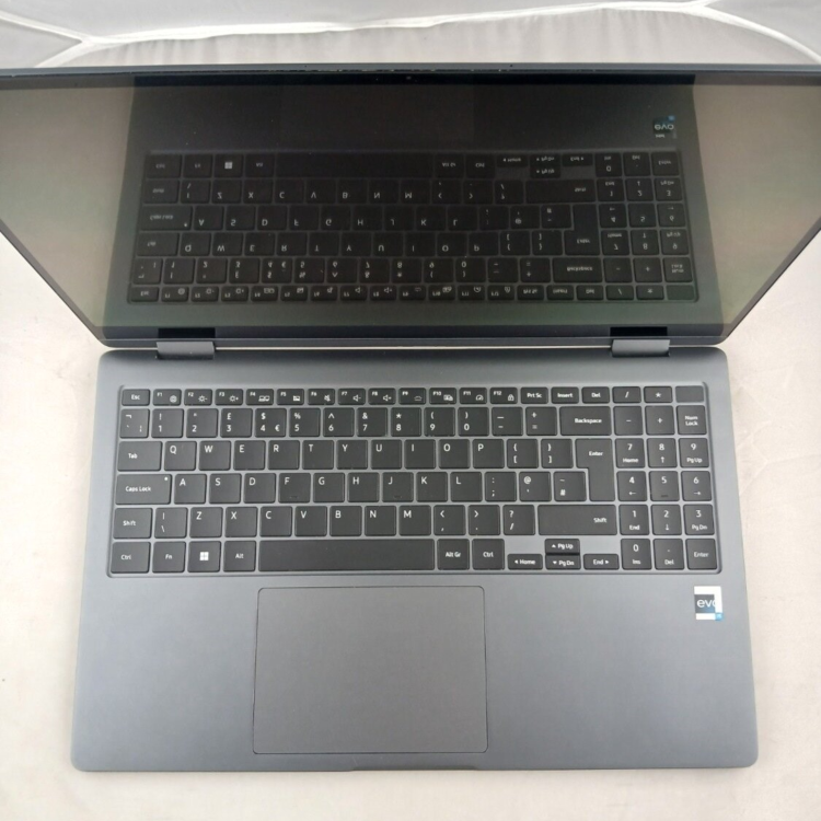 Refurbished Samsung 750QFG Core i5-1340P 8GB RAM 256GB SSD 15.6 Inch Windows 11 Touchscreen Convertible Laptop