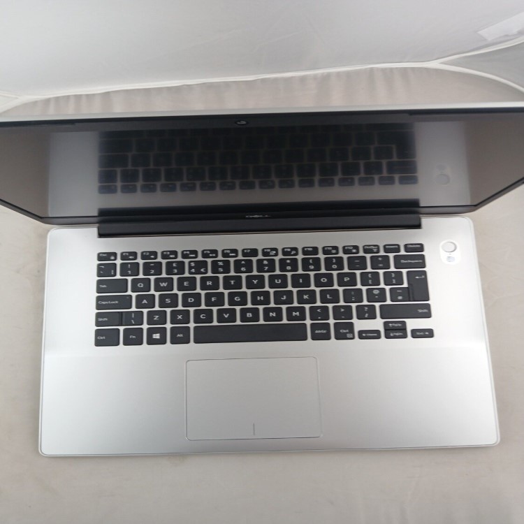 Refurbished Dell Inspiron 5580 Core i5-8265U 8GB RAM 256GB SSD 15.6 Inch Windows 11 Home Laptop
