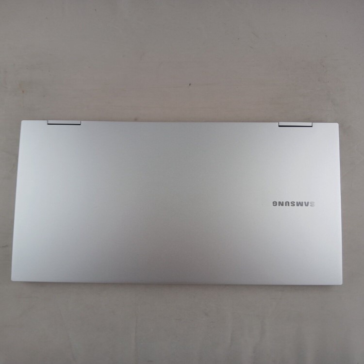 Refurbished Samsung 930QCA Core i5-1135G7 8GB RAM 256GB SSD 13.3 Inch Windows 11 Home Touchscreen Convertible Laptop