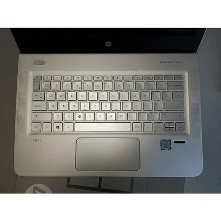Refurbished HP Envy Core i7-6500U 8GB 256GB 13.3 Inch Windows 10 Laptop