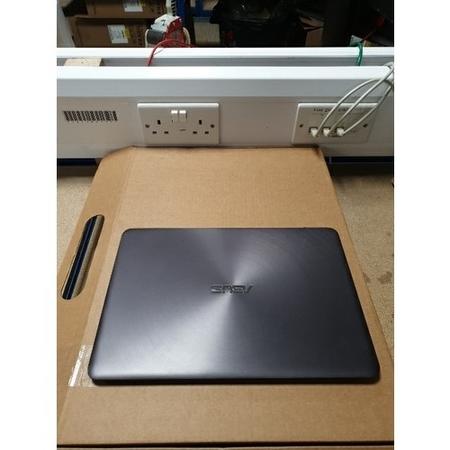 Refurbished ASUS UX305CA Core M3-6Y30 8GB 500GB 13.3 Inch Windows 10 Laptop