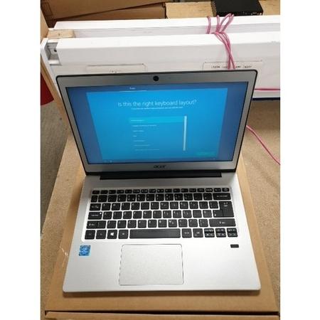 Refurbished Acer Swift SF113-31 Intel Pentium N4200 4GB 256GB 13.3 Inch Windows 10 Laptop