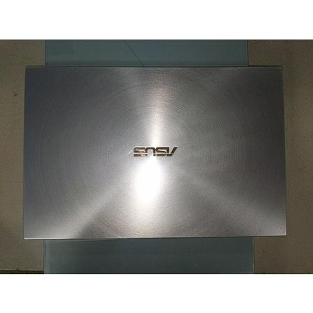 Refurbished ASUS ZenBook UX431D AMD Ryzen 5 3500U 8GB 256GB 14 Inch Windows 10 Laptop