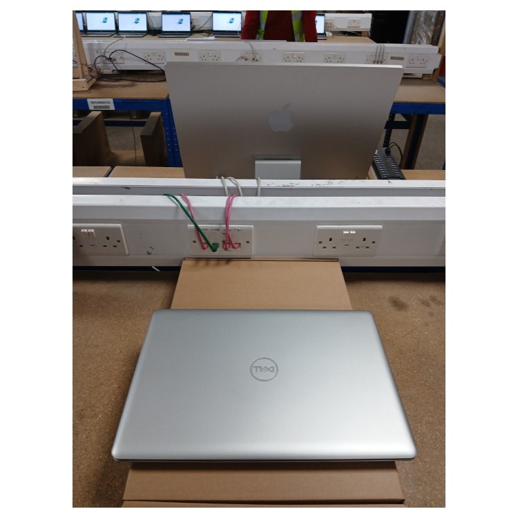 Refurbished Dell Inspiron 3780 Core i7-8565U 8GB RAM 128GB SSD 17.3 Inch Windows 10 Laptop