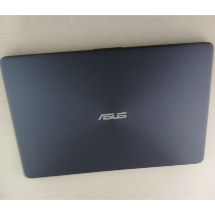 Refurbished ASUS Vivobook X705MAR Intel Celeron N4020 8GB RAM 1TB SSD 17.3 Inch Windows 11 Laptop