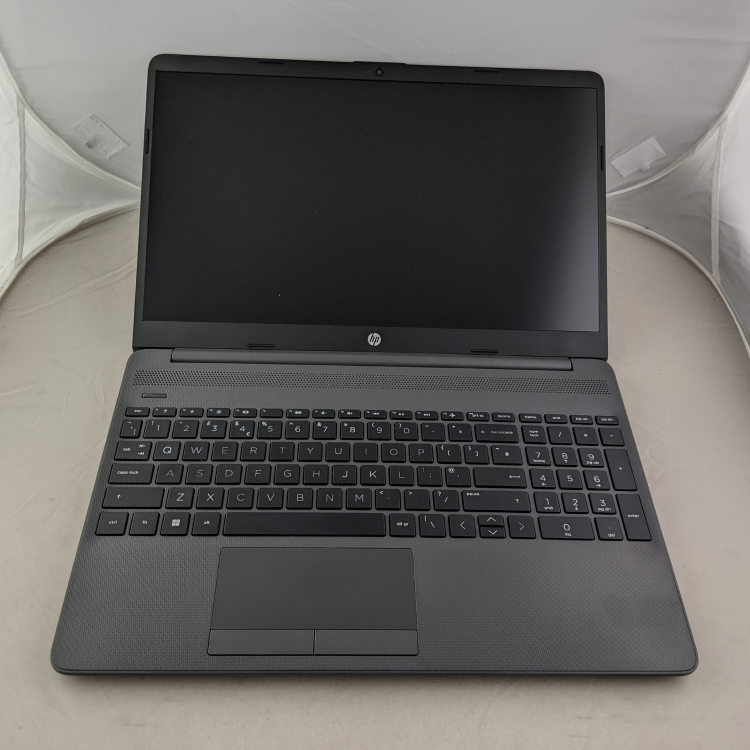 Refurbished HP 255 G9 Ryzen 5 5625U 16GB RAM 512GB SSD 15.6 Inch Windows 11 Laptop