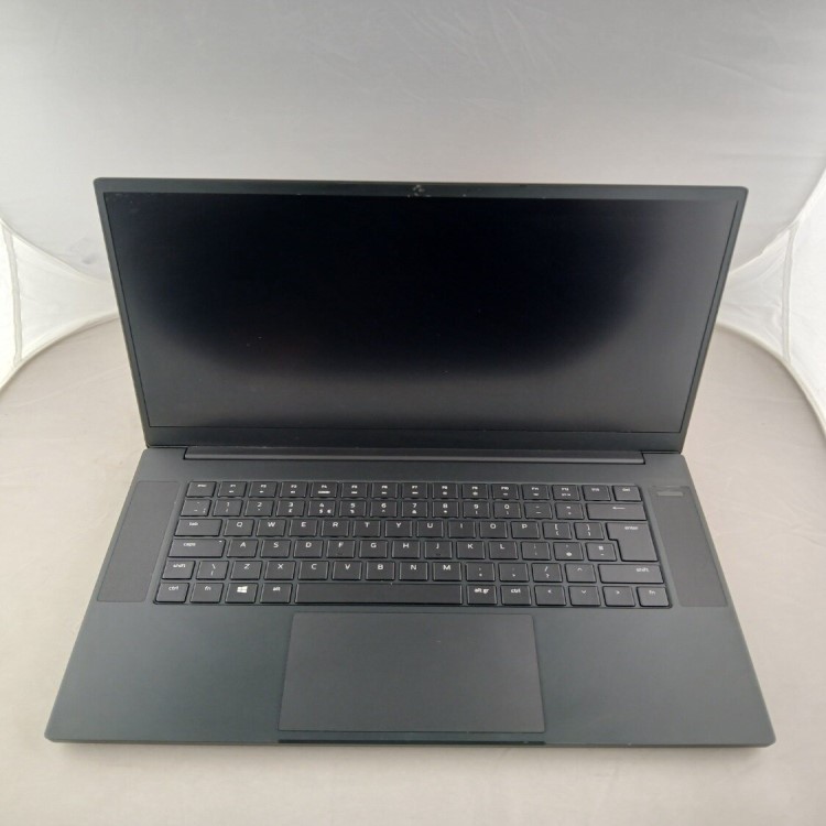 Refurbished Razer Blade Core i7-8750H 16GB RAM 512GB SSD GTX 1060 15.6 Inch Windows 11 Home Gaming Laptop