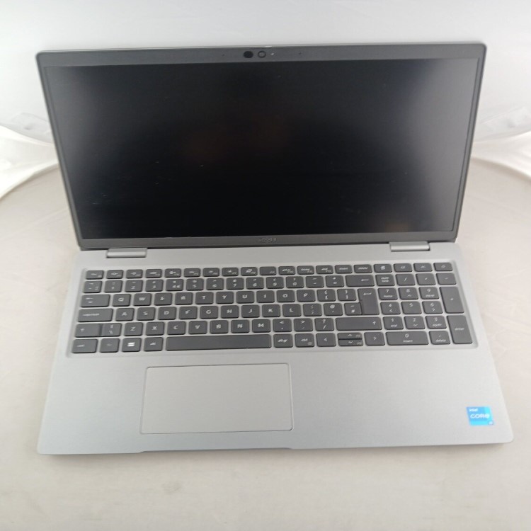 Refurbished Dell Latitude 5520 Core i5-1135G7 16GB RAM 256GB SSD 15.6 Inch Windows 11 Home Laptop