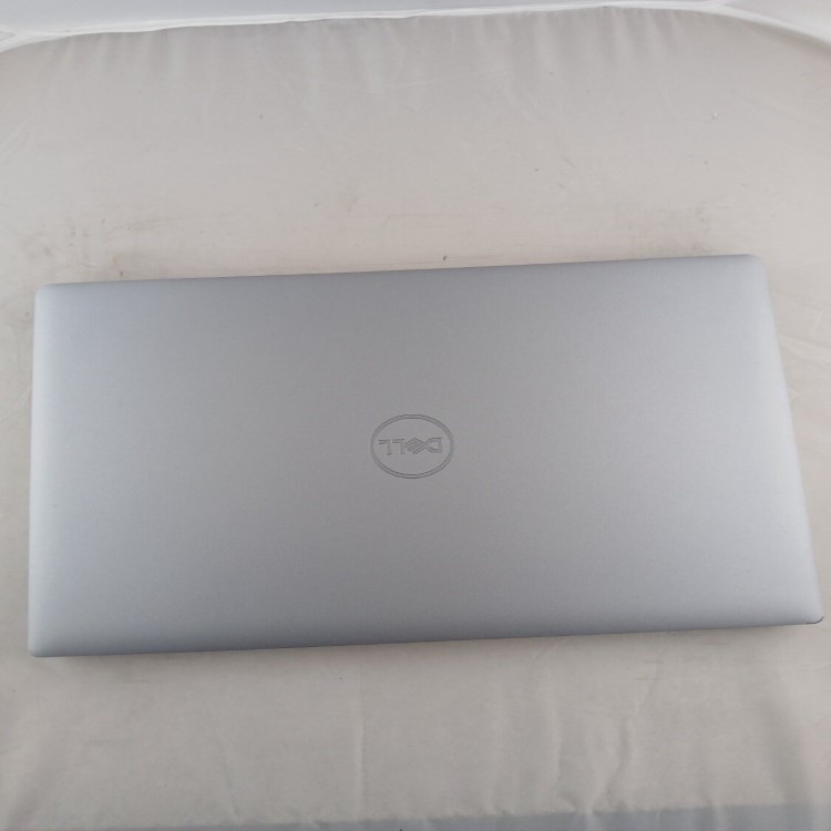 Refurbished Dell Latitude 5520 Core i5-1135G7 16GB RAM 256GB SSD 15.6 Inch Windows 11 Home Laptop