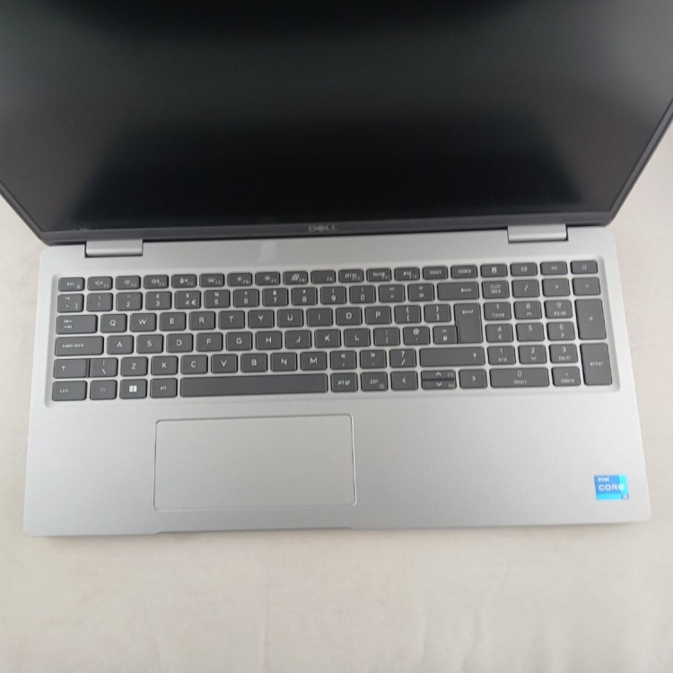 Refurbished Dell Latitude 5520 Core i5-1135G7 16GB RAM 256GB SSD 15.6 Inch Windows 11 Laptop