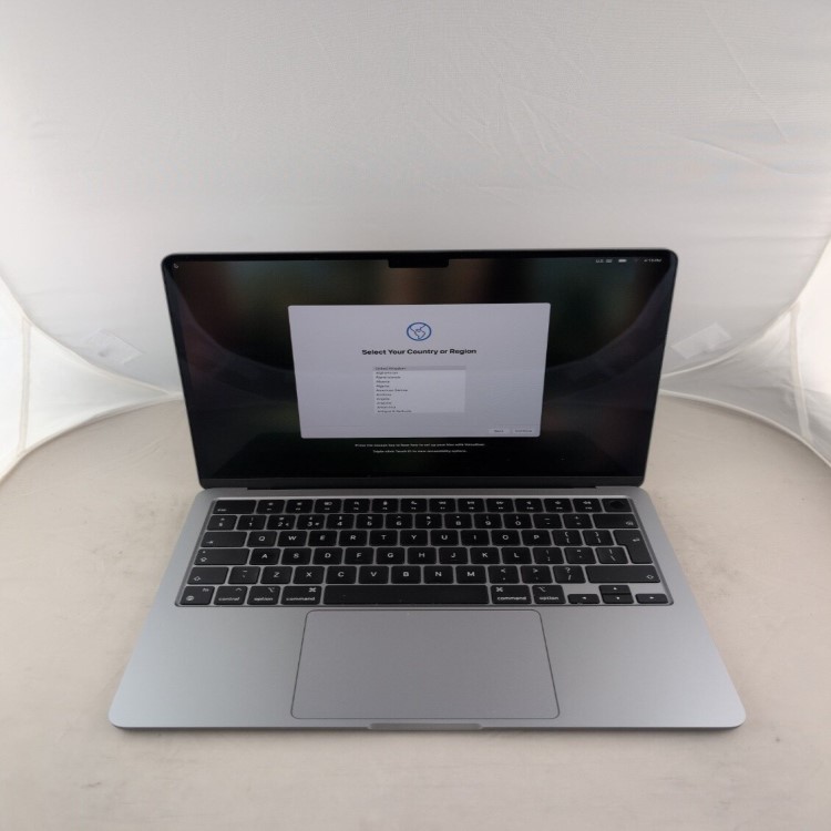 Refurbished Apple MacBook Air 13 Inch M3 8GB RAM 256GB SSD 2024 macOS Tahoe