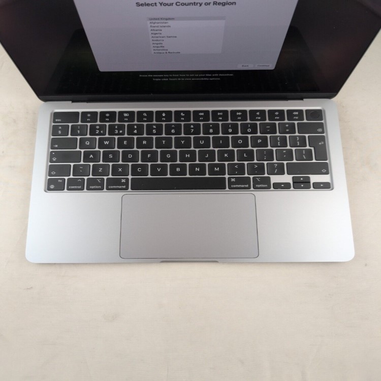 Refurbished Apple MacBook Air 13 Inch M3 8GB RAM 256GB SSD 2024 macOS Tahoe