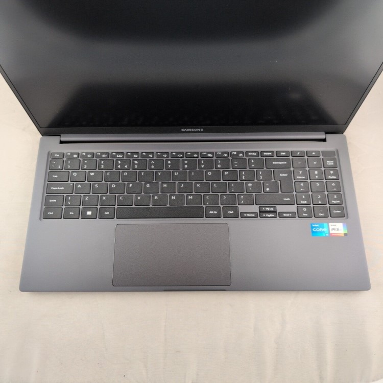 Refurbished Samsung 750XFG Core i5-1335U 8GB RAM 256GB SSD 15.6 Inch Windows 11 Home Laptop