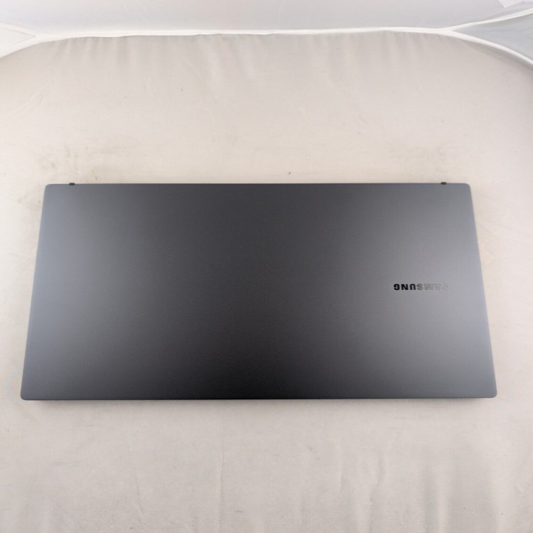 Refurbished Samsung 750XFG Core i5-1335U 8GB RAM 256GB SSD 15.6 Inch Windows 11 Home Laptop