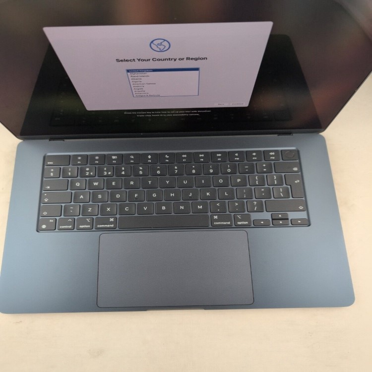Refurbished Apple MacBook Air 13 Inch M3 8GB RAM 256GB SSD 2024 macOS Tahoe