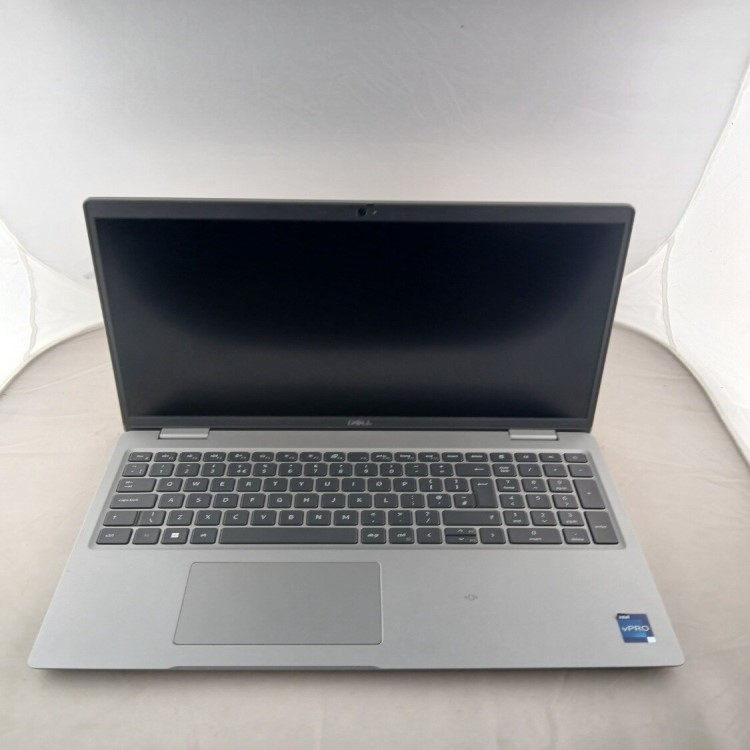 Refurbished Dell Latitude 5530 Core i7-1265U 16GB RAM 512GB SSD 15.6 Inch Windows 11 Home Laptop