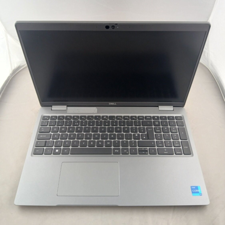 Refurbished Dell Latitude 5520 Core i5-1135G7 16GB RAM 256GB SSD 15.6 Inch Windows 11 Home Laptop