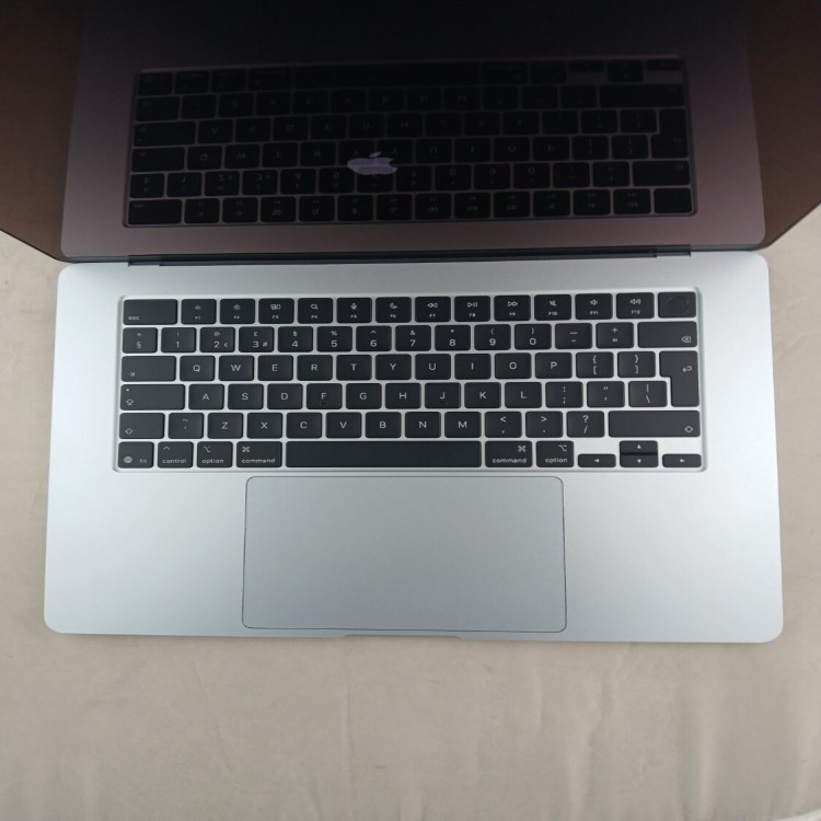 Refurbished Apple MacBook Air 15 Inch M4 16GB RAM 256GB SSD 2025 macOS Sequoia