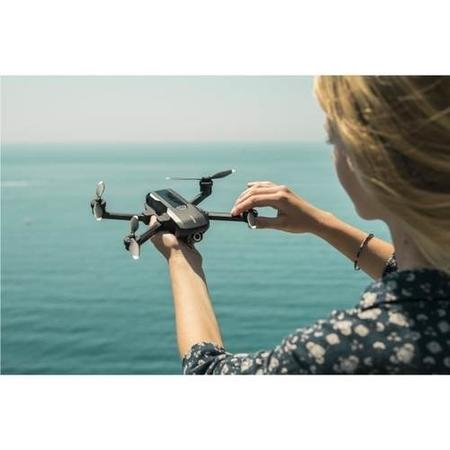 Yuneec Mantis Q Drone with Value Pack